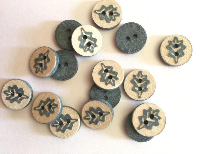 12mm - Pale Coconut with Blue/Green Oak Leaf