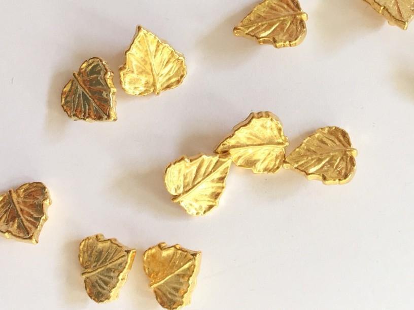 15mm - Gold Colour Leaves with Back Shank
