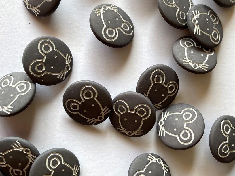15mm - Grey Mouse Face