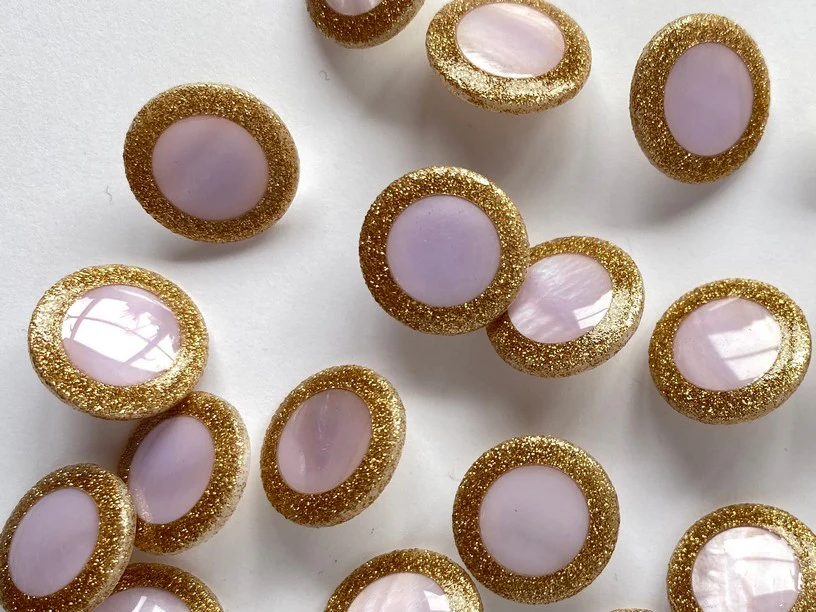 15mm - Lilac Trocas Shell button with Gold Edge