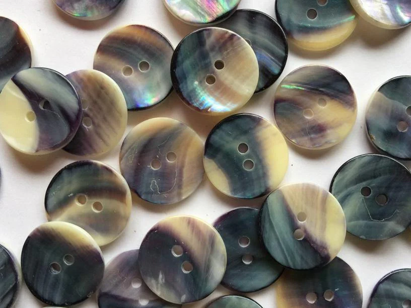 16mm - Mussel Shell Round Buttons