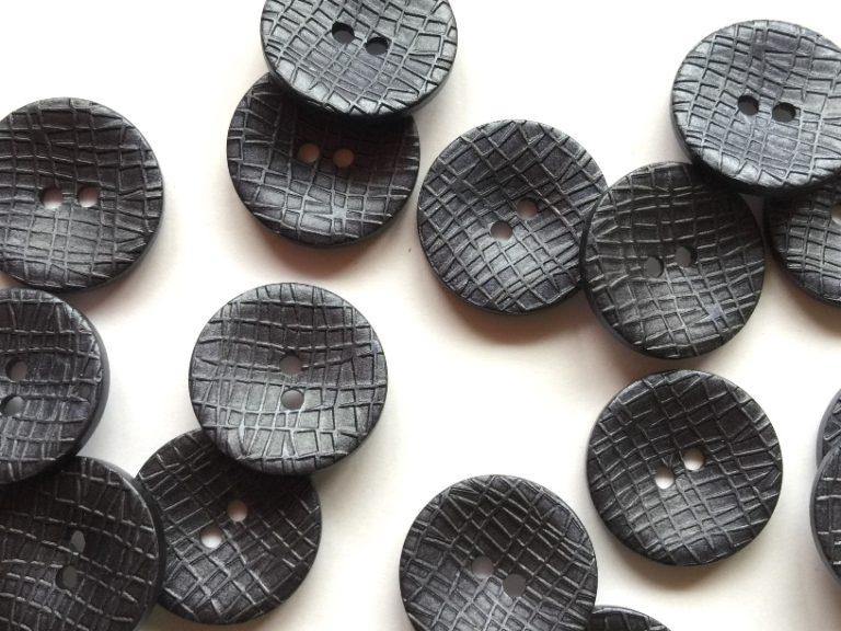 18mm - Metallic Navy Textured River Shell Buttons