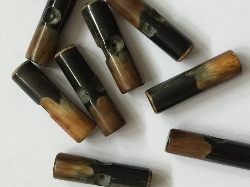 35mm - Black Scorched Horn Toggle