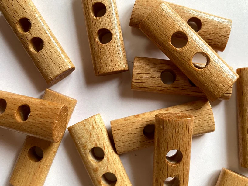 40mm - Oval Ended Wood Toggle