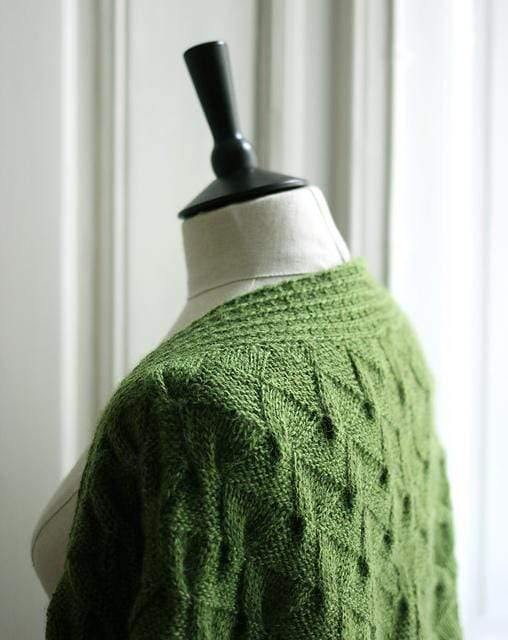 Abraxas Crescent Shawl Kit - Image 4