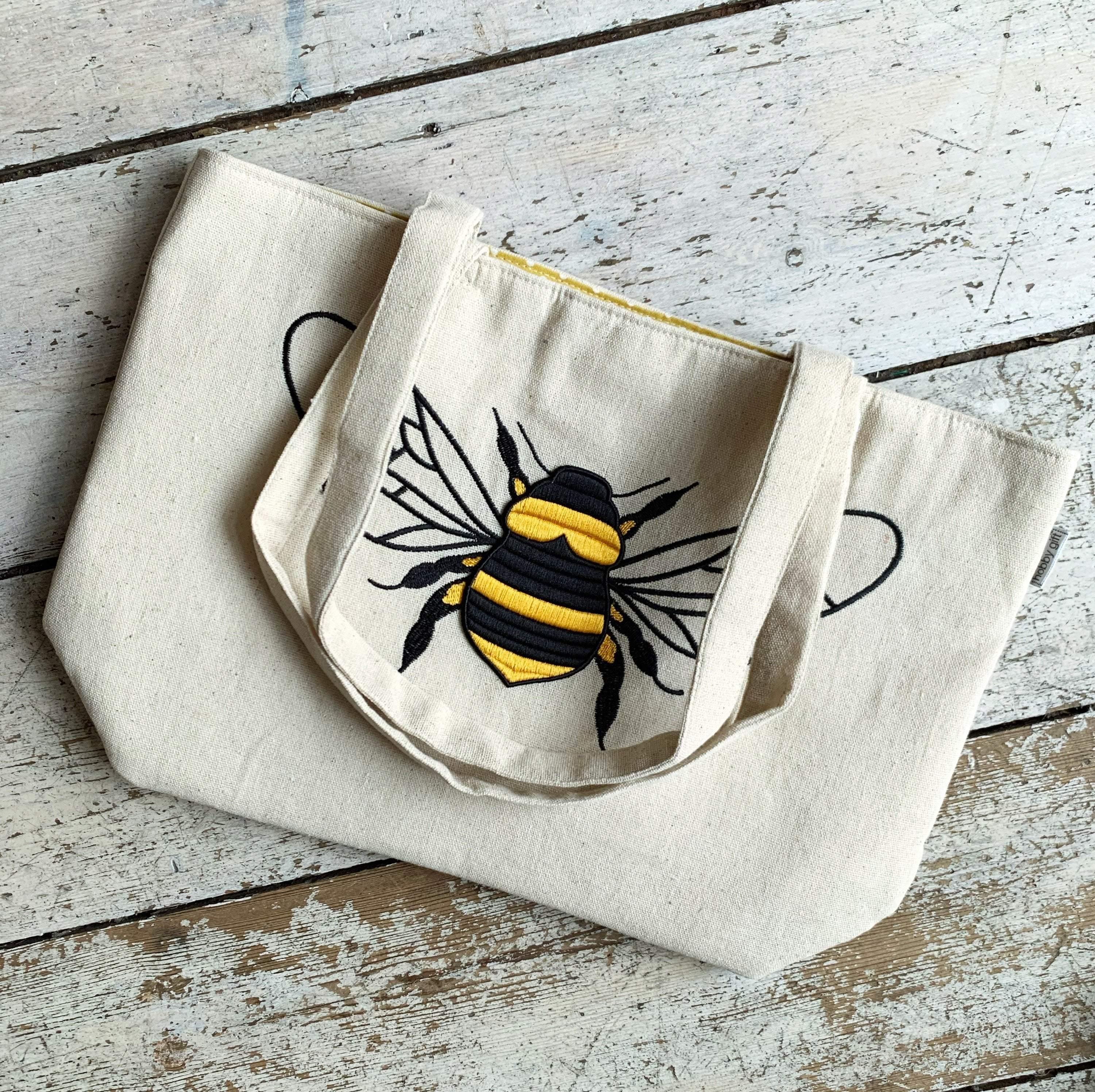 Appliqué Bee Shoulder Tote