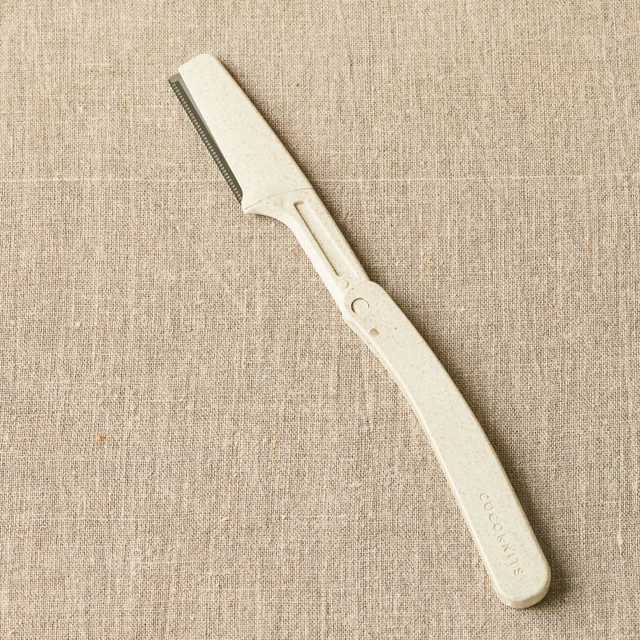 Cocoknits Fuzz Off Comb - Image 4