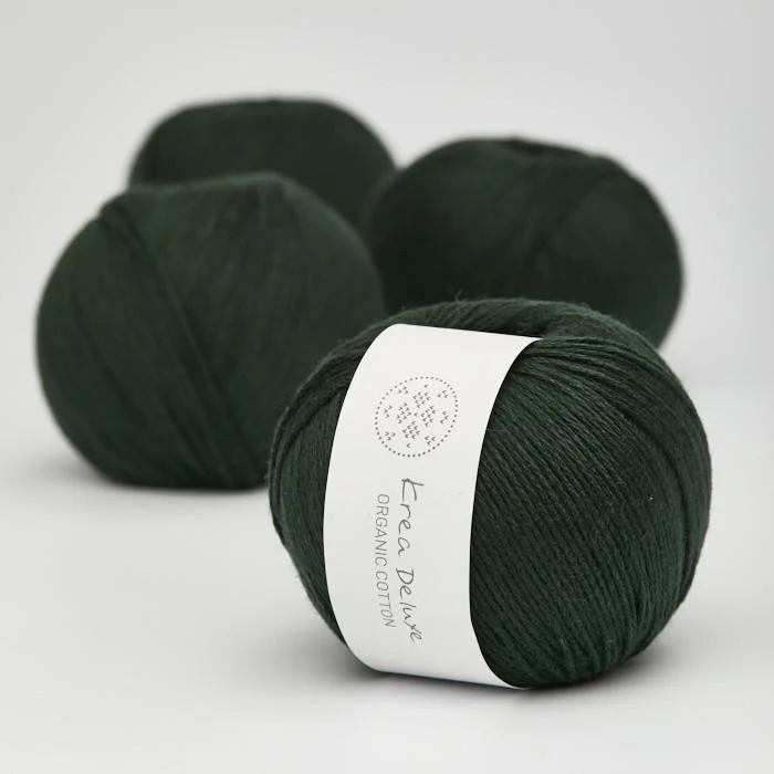 Crochet Cotton Mistletoe Kit - Image 4
