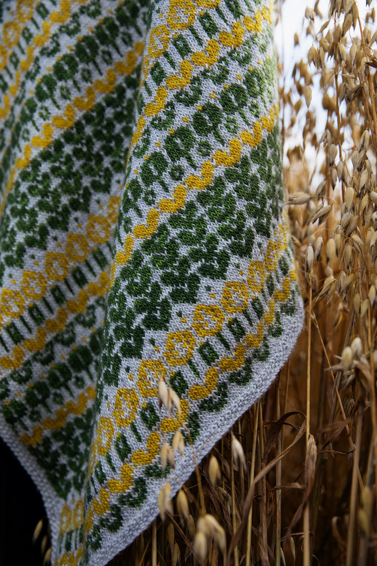 Cultivate: Knitting the Beauty of Nature by Dee Hardwicke & Jonna Helin - Image 14