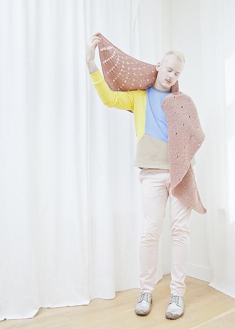 Dotted Rays Shawl Pattern - Image 3