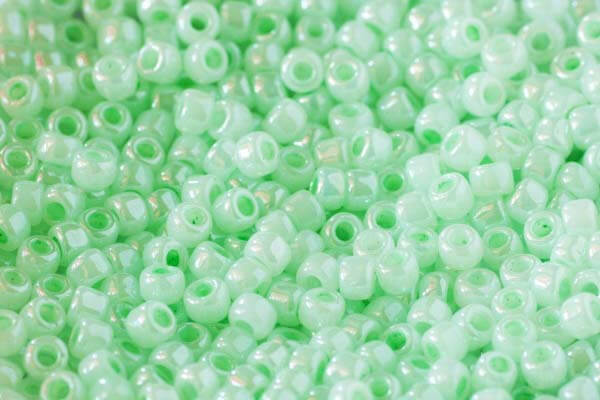 Size 6 Glass Seed Beads - Image 24