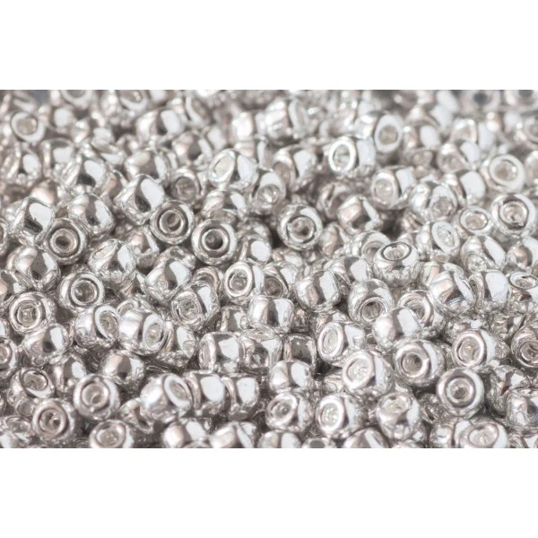 Size 6 Glass Seed Beads - Image 5