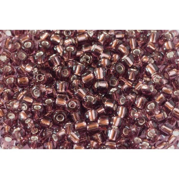 Size 8 Glass Seed Beads - Image 10