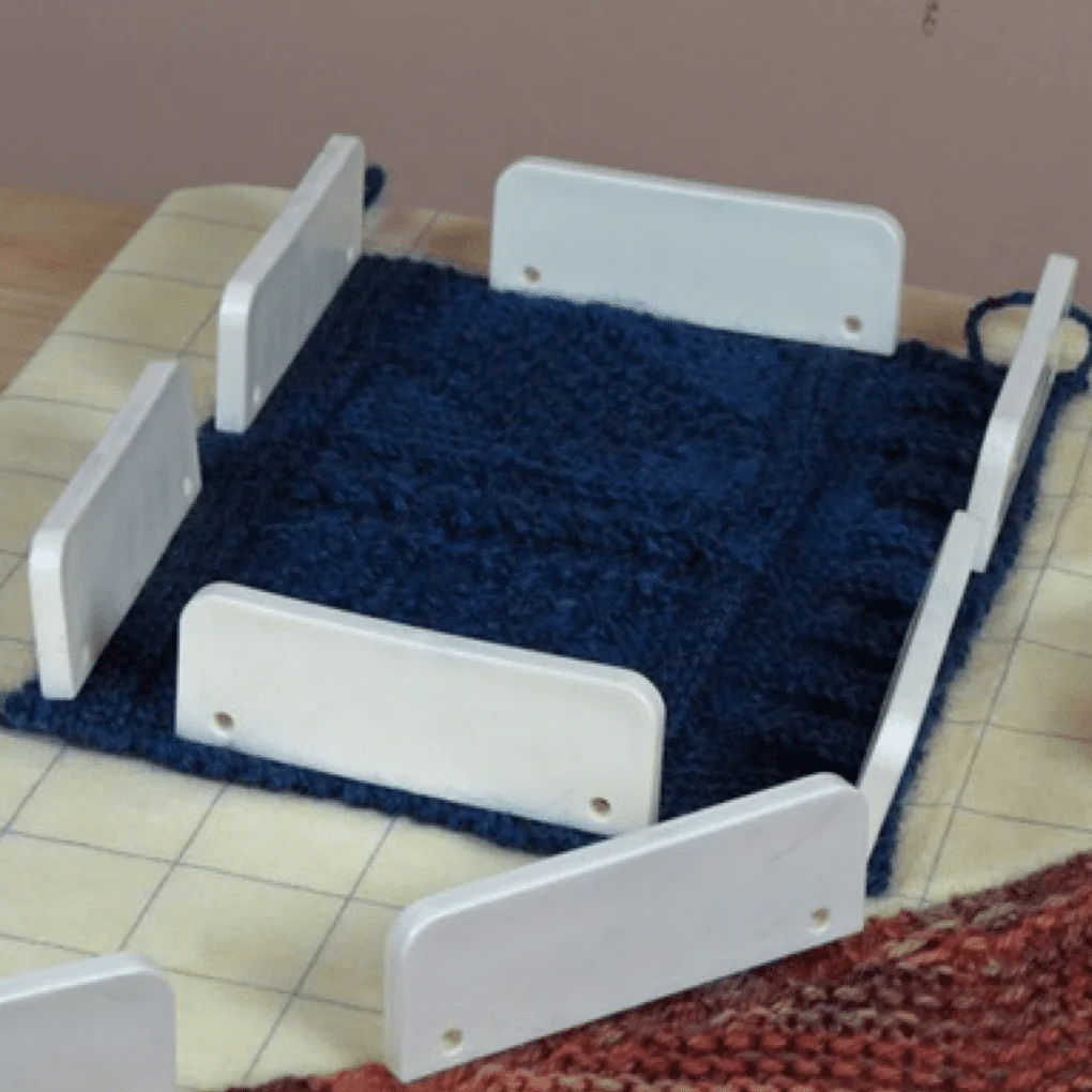 Knit Blockers - White - Image 4