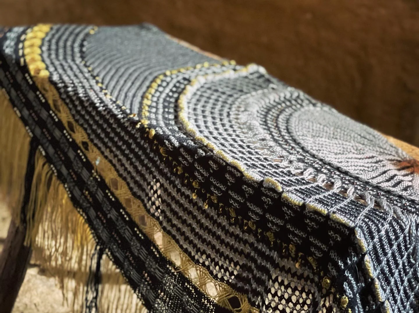Monochrome Shawlography Shawl Kit - Image 4