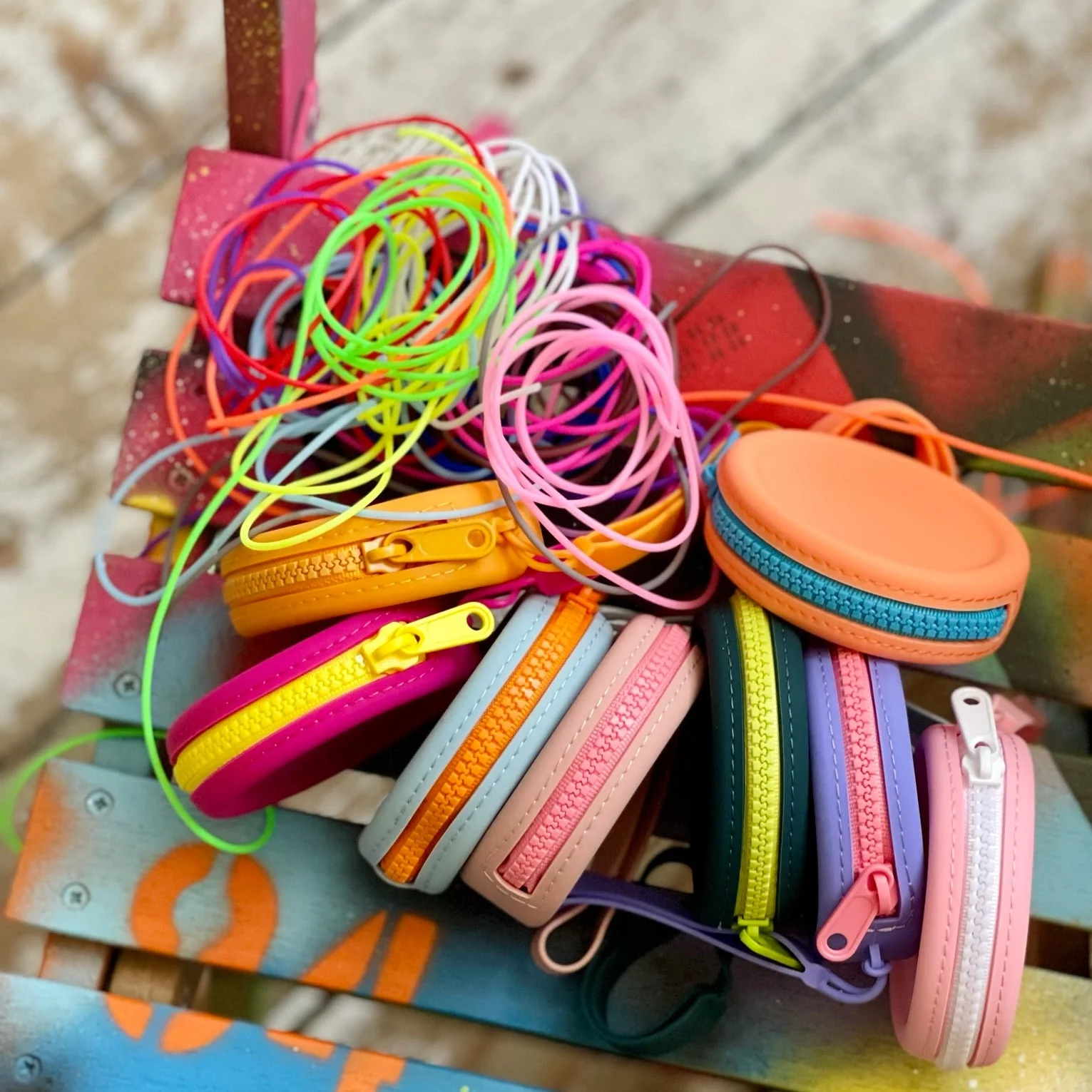 Silicone Stitch Holder Cords & Cases - Image 3