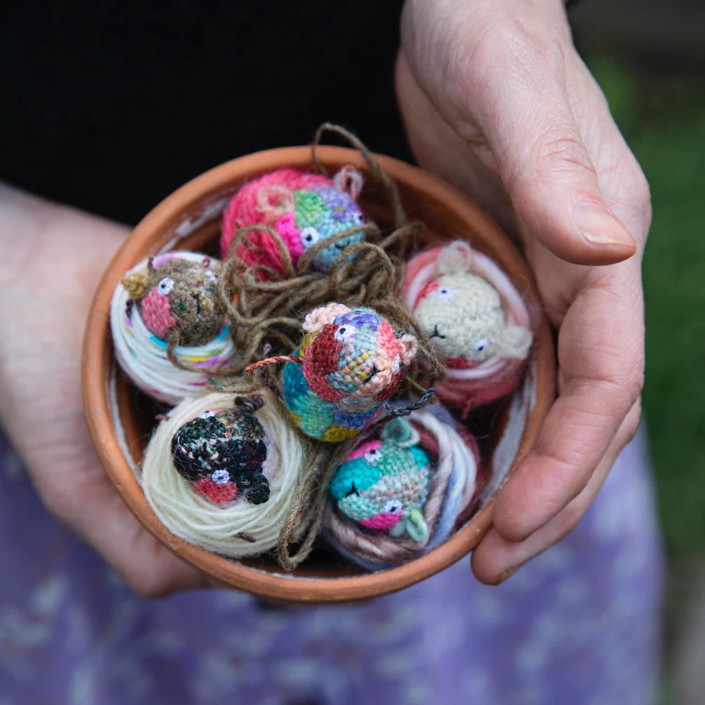 Tiny Friends: A Guide to Mosaic Embroidery by Tomomi Mimura - Image 14