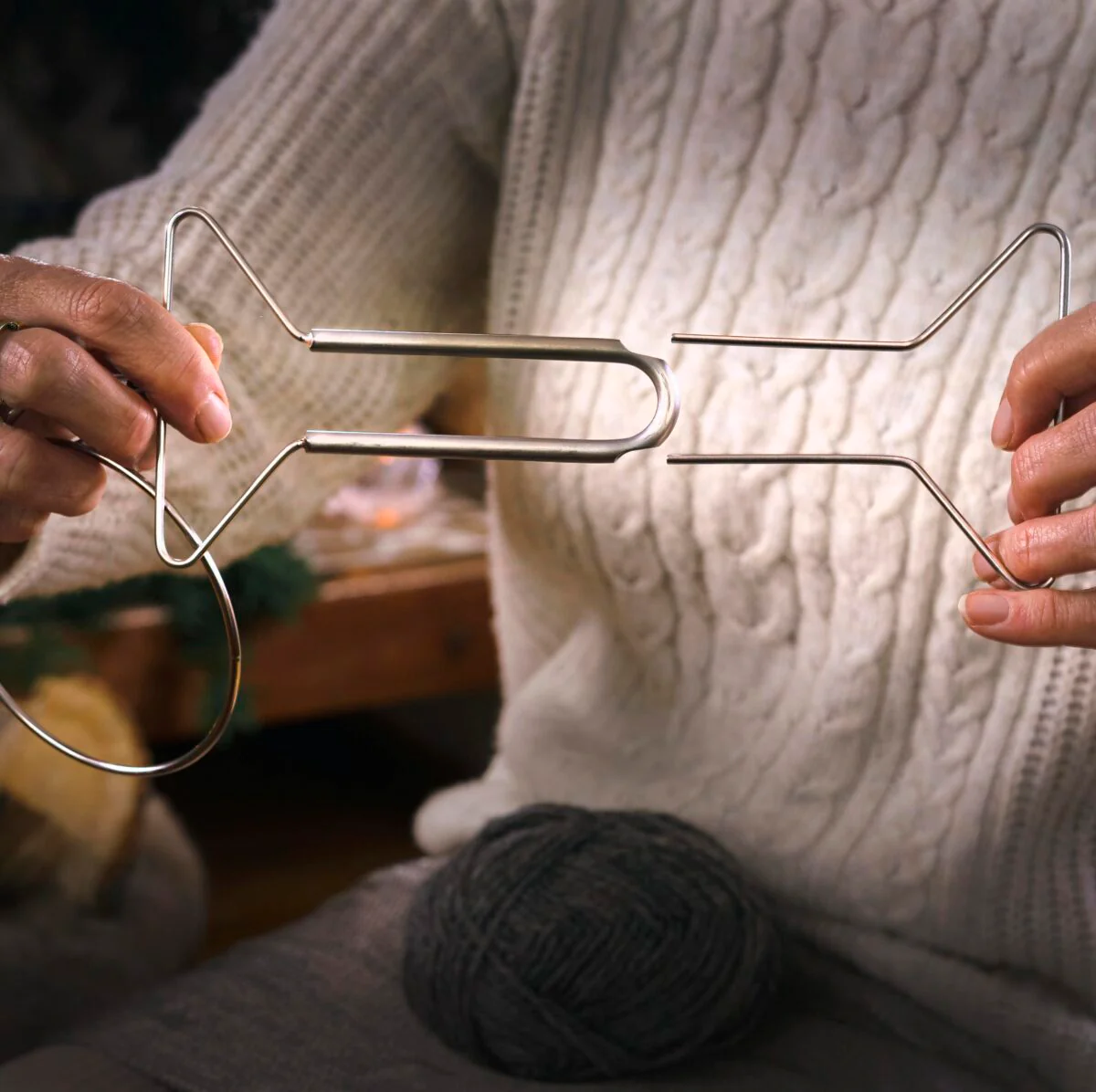 TWIZZTER Portable Yarn Holder - Image 5