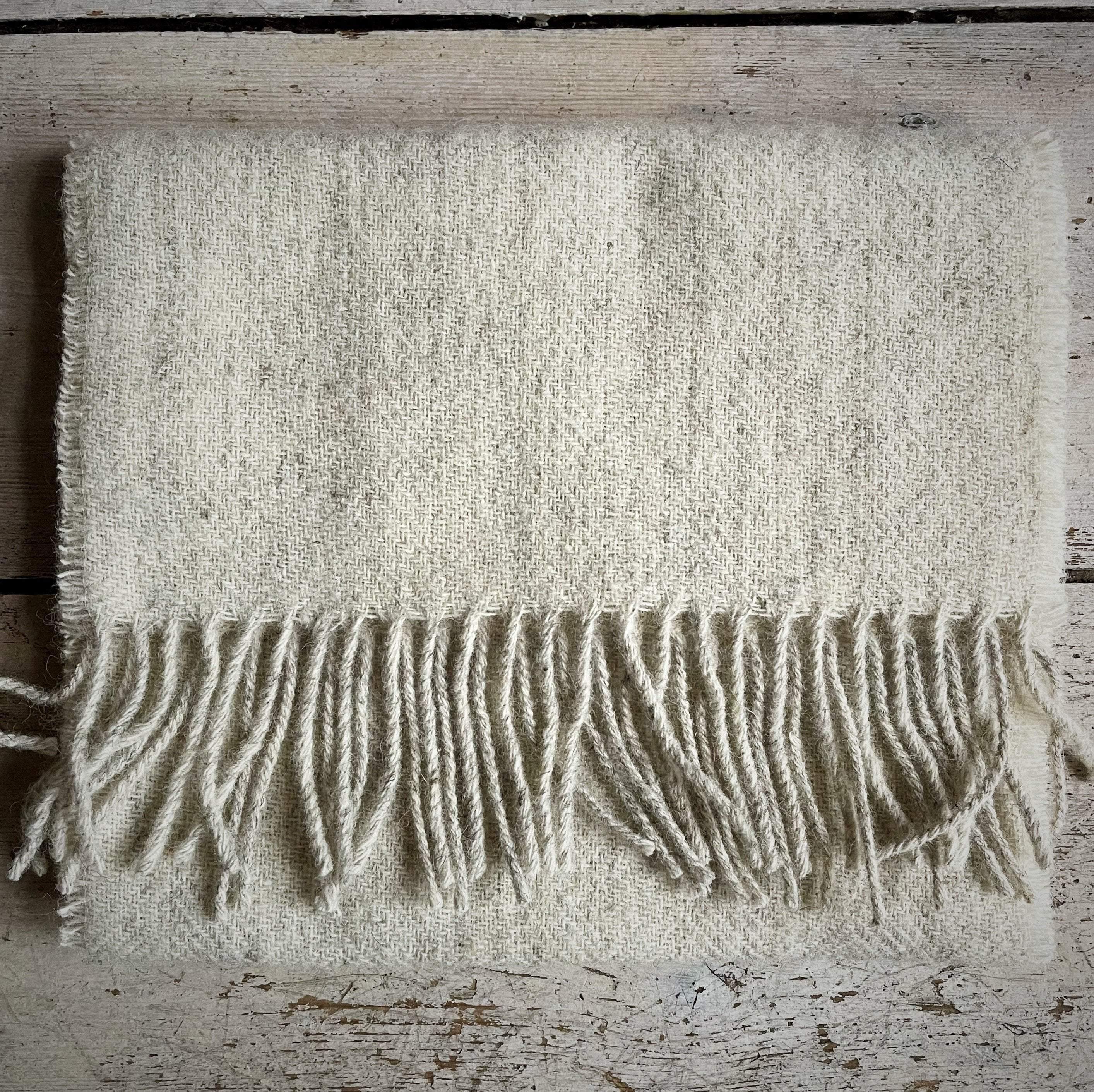 Uist Woven Caengail Scarf - Image 3