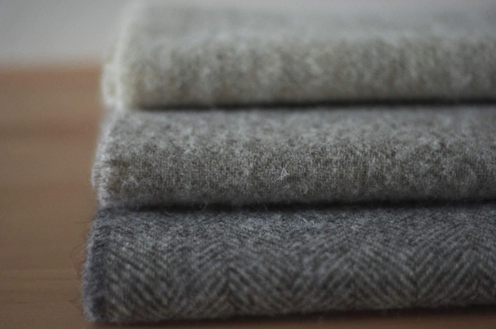 Uist Woven Caengail Scarf - Image 7