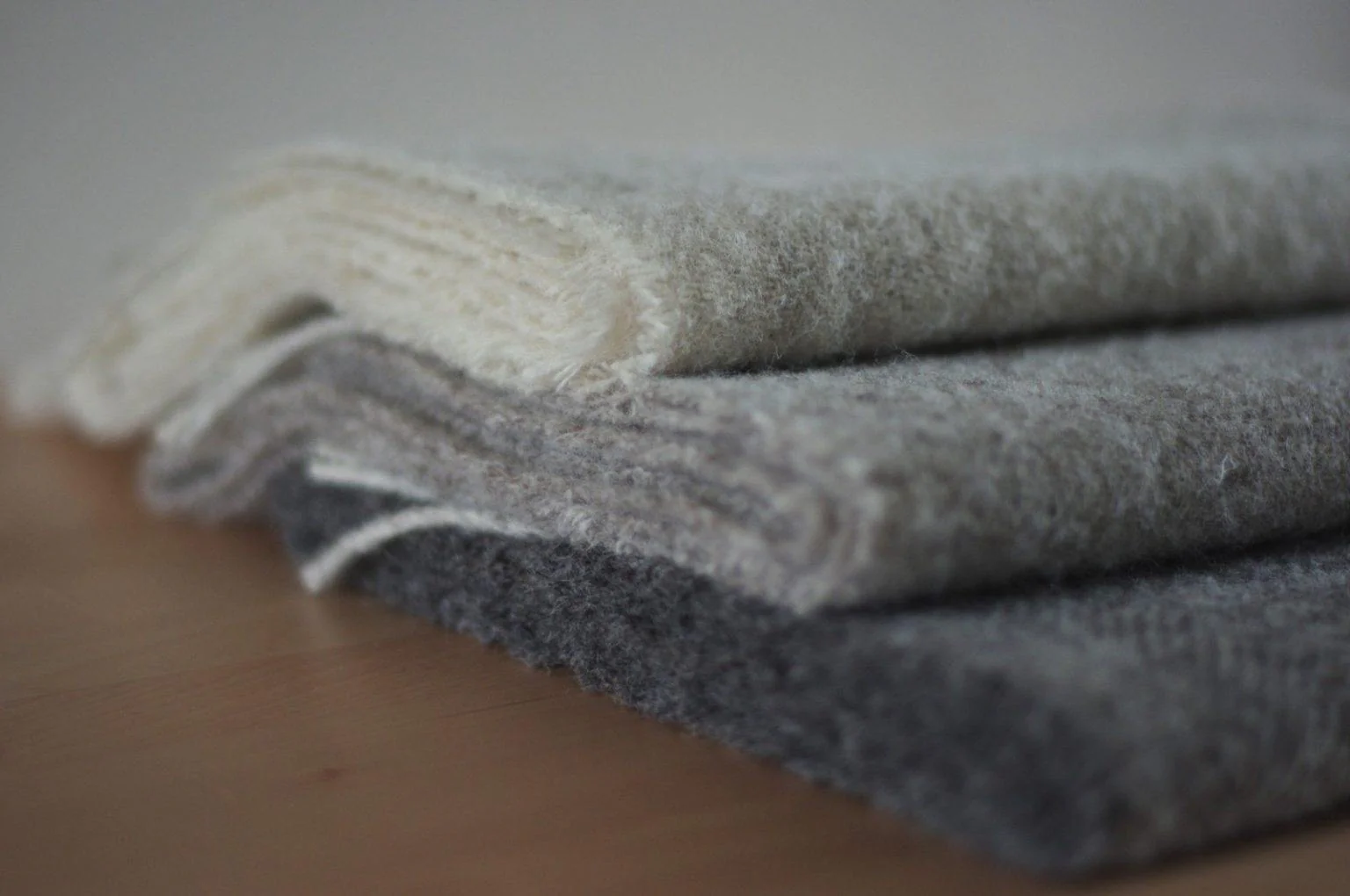 Uist Woven Caengail Scarf - Image 8